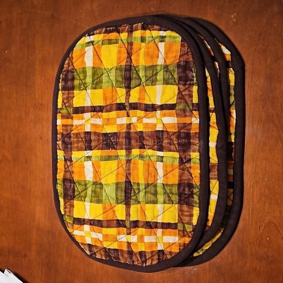 VTG MCM Set of Four Plaid Cloth Quilted Breakfast Camping Placemats - Picture 2 of 5